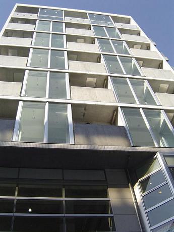 建物外観　駅から徒歩２分のデザイナーズマンション