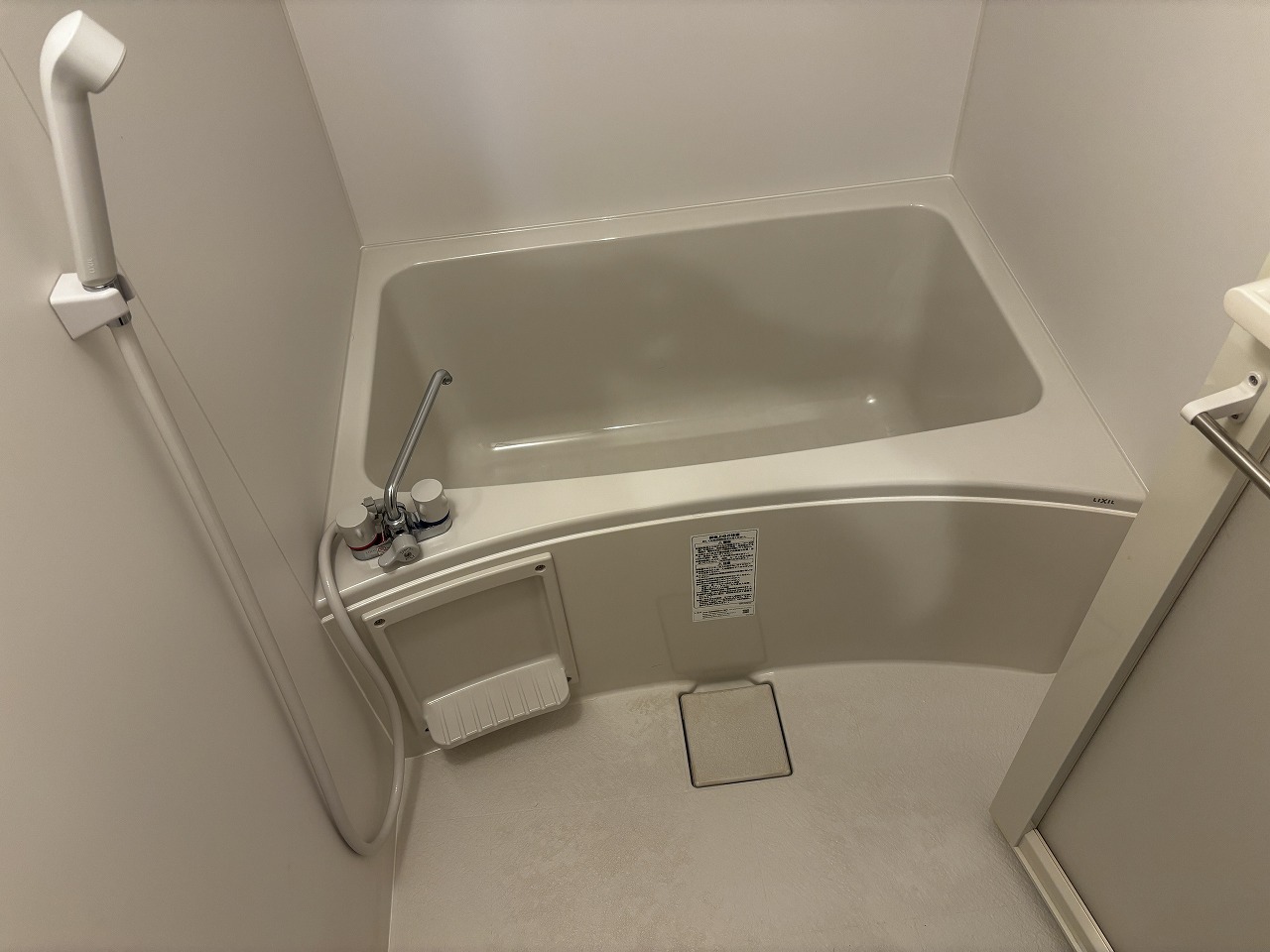 バス・シャワールーム　お風呂もきれいです。