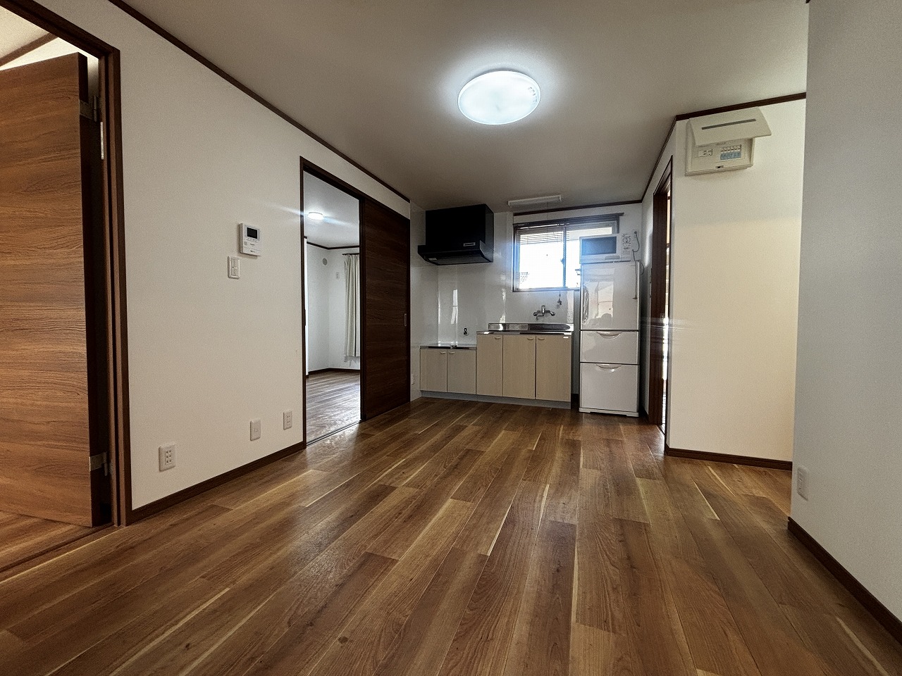 居室・リビング　リフォームしてきれいになったダイニング