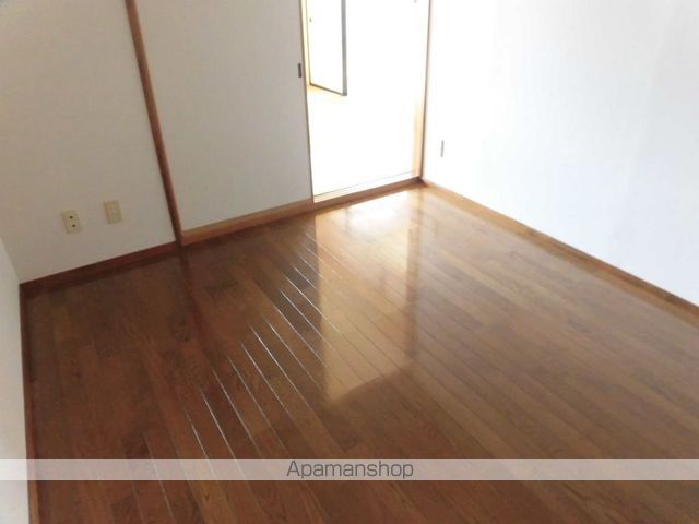 八百真マンション小島の内装写真