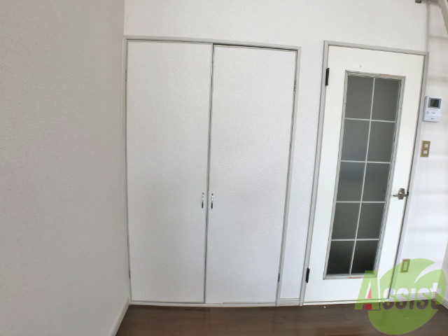 収納　こちらはクローゼットです。沢山収納できそうです。