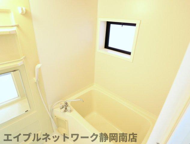 バス・シャワールーム　日々の暮らしに欠かせないお風呂です