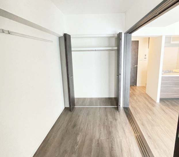 収納　★ハンガーラック付き、上部収納も有り★