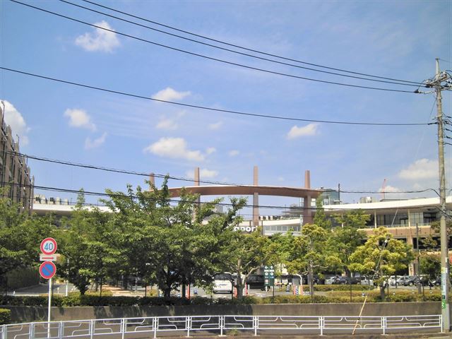 ショッピングセンター　ららぽーと横浜（ショッピングセンター）まで1040m