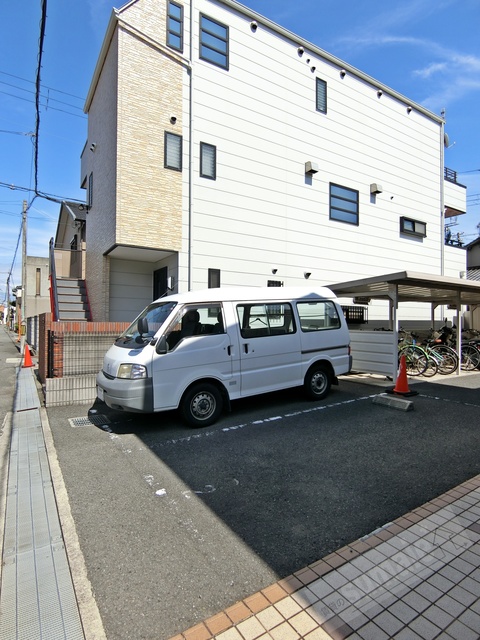 【フジパレス小松原の駐車場】