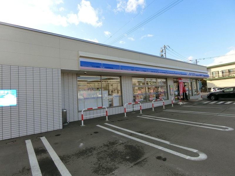 コンビニ　ローソン函館万代店（コンビニ）まで510m