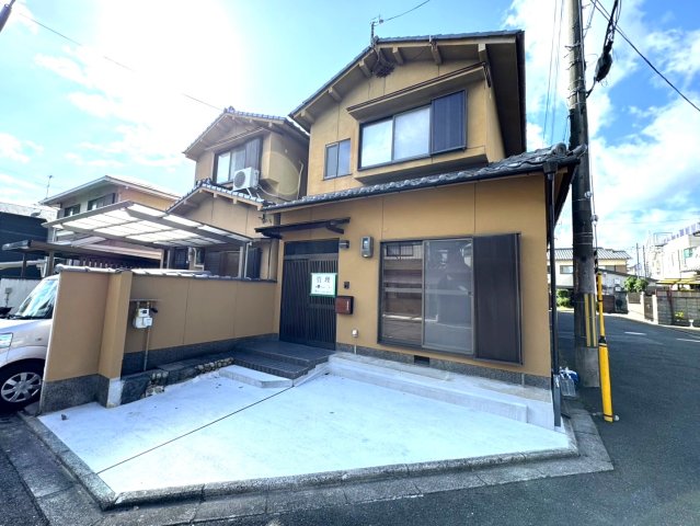 小山東玄以町貸家の建物外観