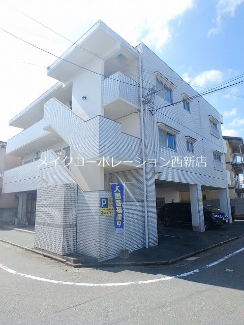 福岡市早良区南庄のマンションの建物外観