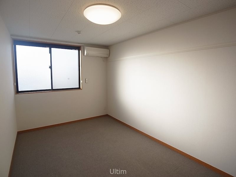 居室・リビング　※別のお部屋の写真です