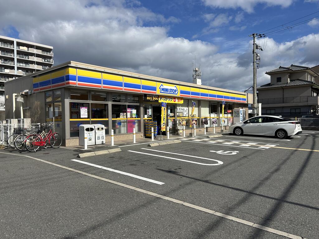 【Garage ANOAのコンビニ】