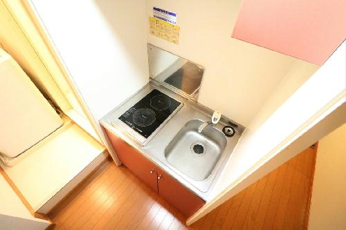 キッチン　２口コンロ付きラジエントヒータを設置