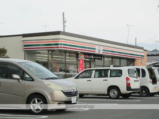 コンビニ　セブンイレブン（コンビニ）まで994m