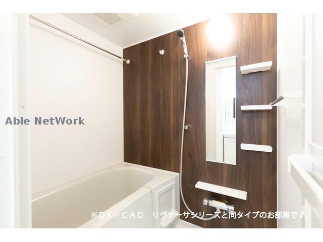 バス・シャワールーム　同型イメージ写真