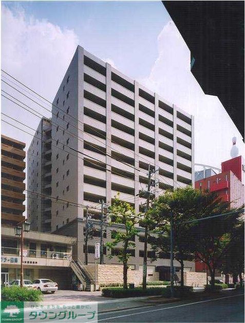 名古屋市中川区松重町のマンションの建物外観