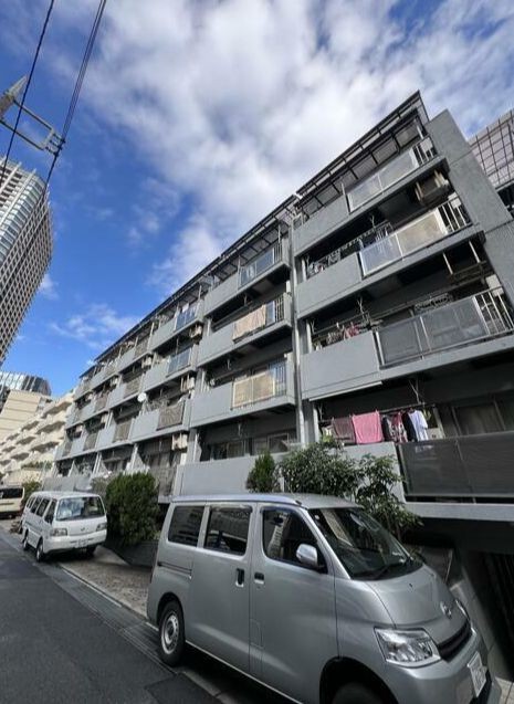 品川区北品川のマンションの建物外観