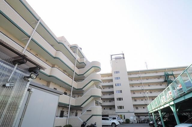 川崎市宮前区南野川のマンションの建物外観