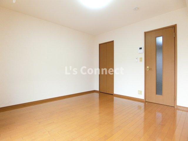 居室・リビング　南向きのお部屋です。