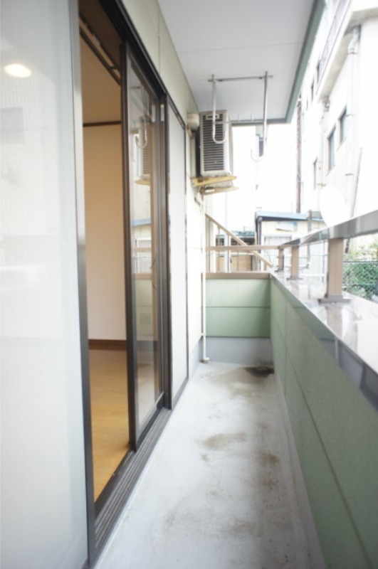 バルコニー　図面と現状に相違がある場合には現状を優先