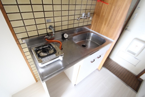 キッチン　※別部屋の写真です