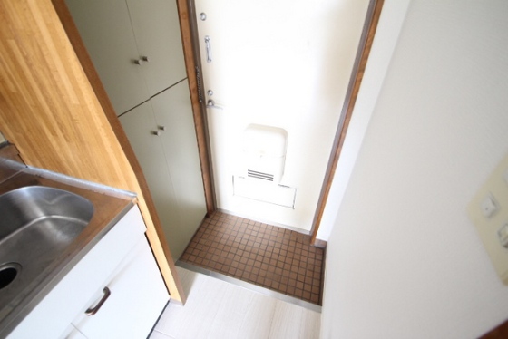 玄関　※別部屋の写真です