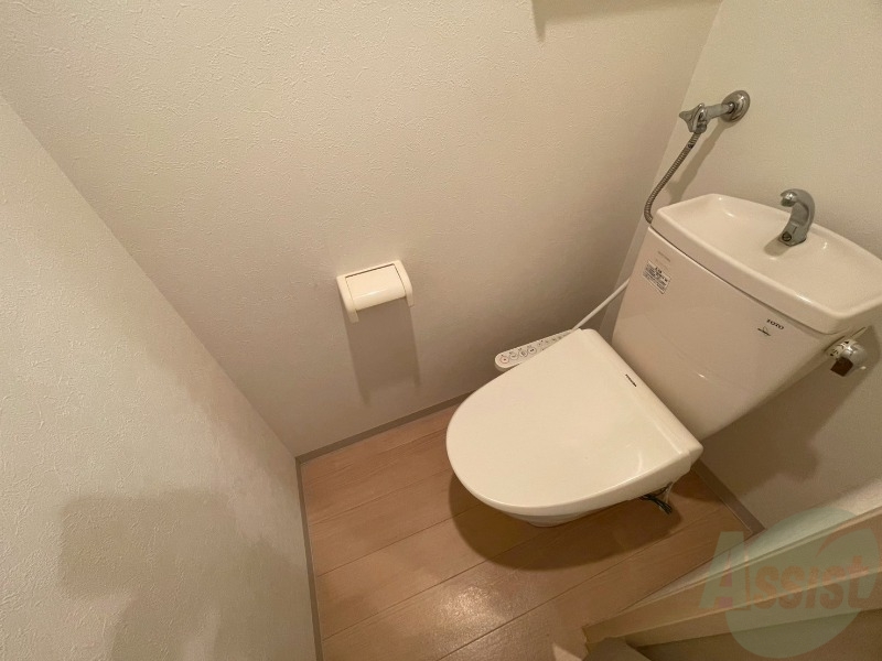 トイレ　トイレです。ウォシュレット付を探している方、おすすめです。