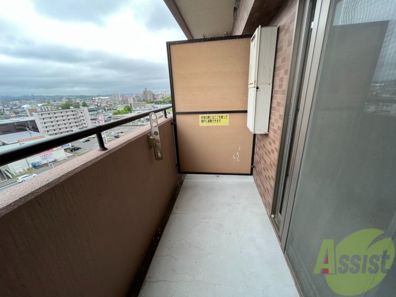 バルコニー　こちらのバルコニーで、洗濯物干しもバッチリです。