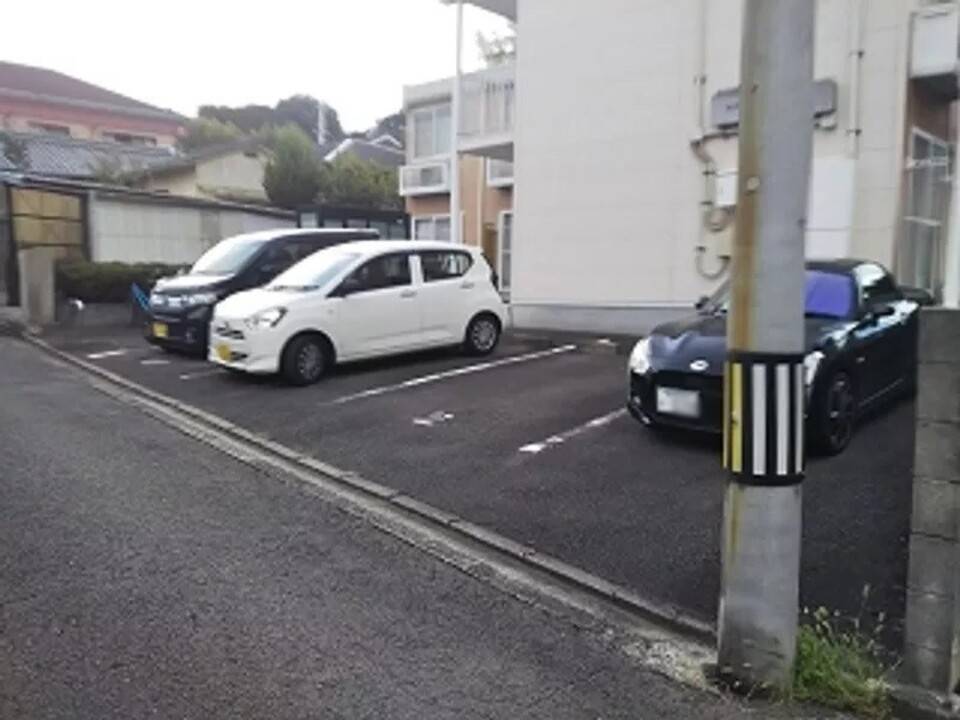 駐車場　駐車場