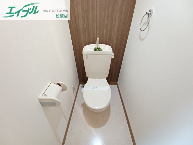 トイレ　同型参考写真