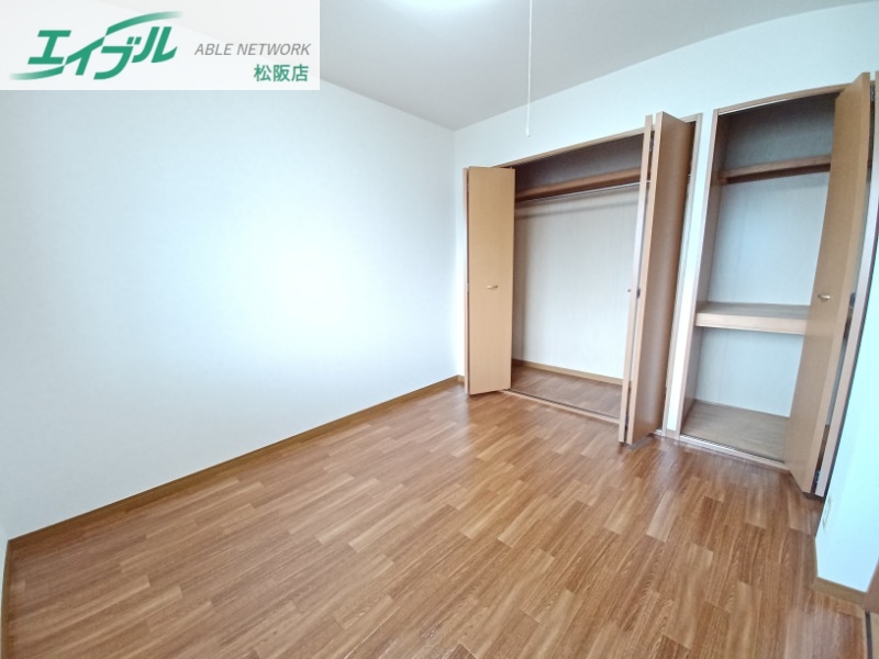 収納　同型参考写真