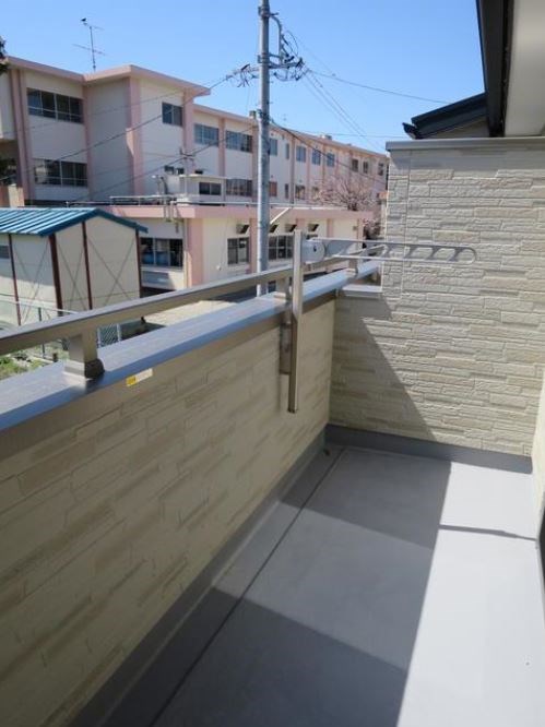 バルコニー　現況優先