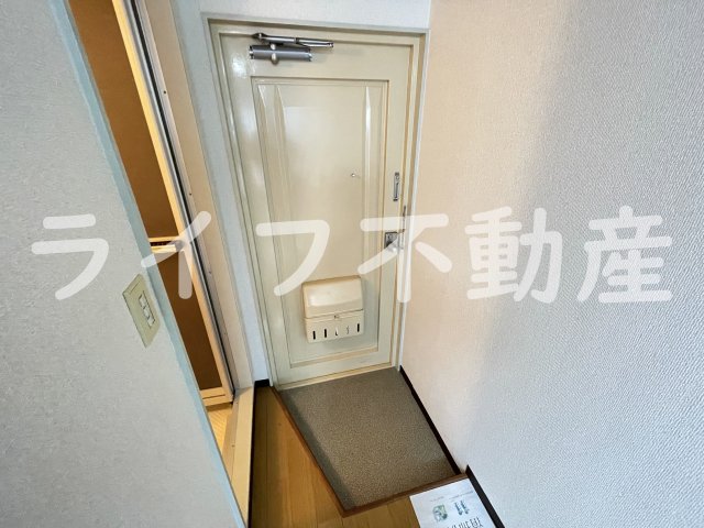 玄関　落ち着いた玄関です