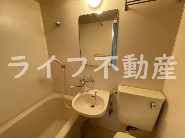 洗面設備　独立洗面化粧台付き