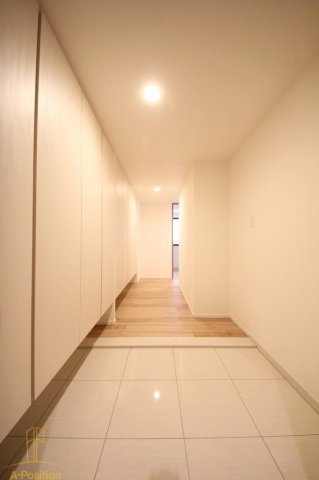 玄関　RJR堺筋本町タワー