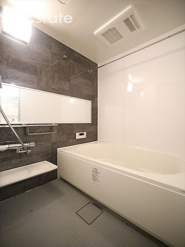 バス・シャワールーム　バスルーム