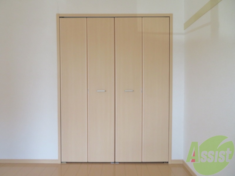 収納　収納スペースです。お洋服やお荷物はこちらへ。