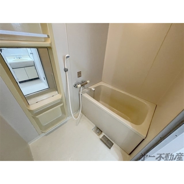 バス・シャワールーム　バス