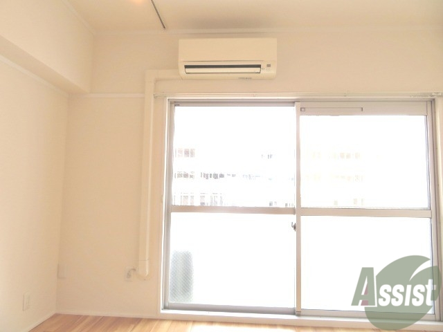 その他設備　エアコンが設置されているので、入居日から快適に過ごせます。