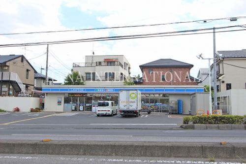 コンビニ　ローソン 川口戸塚四丁目店（コンビニ）まで1048m