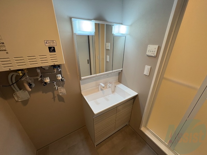 洗面設備　シャンプードレッサーで身支度もラクラクです！