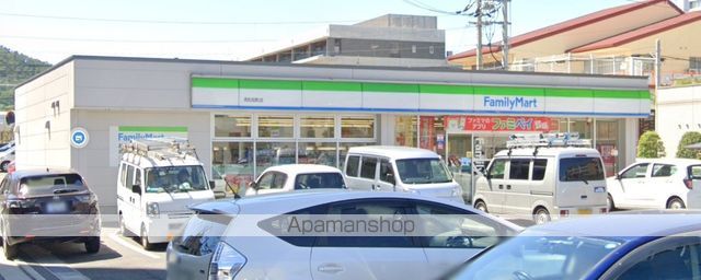 コンビニ　ファミリーマート（コンビニ）まで420m