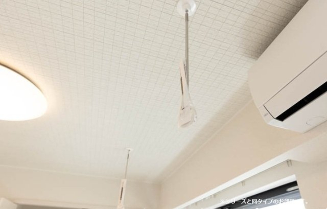 その他設備　室内物干し