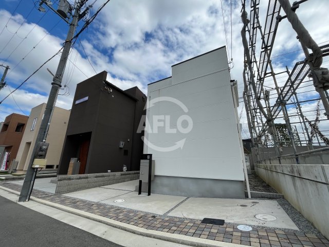 エントランス　プレミアムアリーナ鳳駅　2号地　エントランス