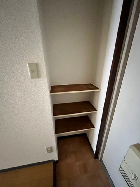 玄関　反転別部屋参考写真