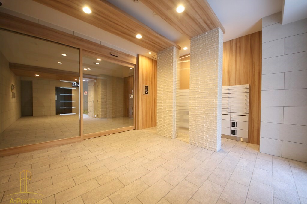 ロビー　ACT DOORS 天六