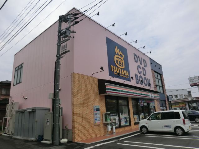 コンビニ　セブンイレブン（コンビニ）まで800m