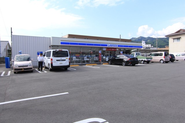 コンビニ　ローソン東温横河原店（コンビニ）まで150m