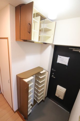 収納　シューズボックス