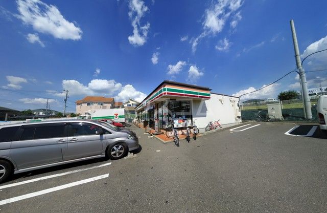 コンビニ　セブン-イレブン白井ベリーフィールド店（コンビニ）まで907m