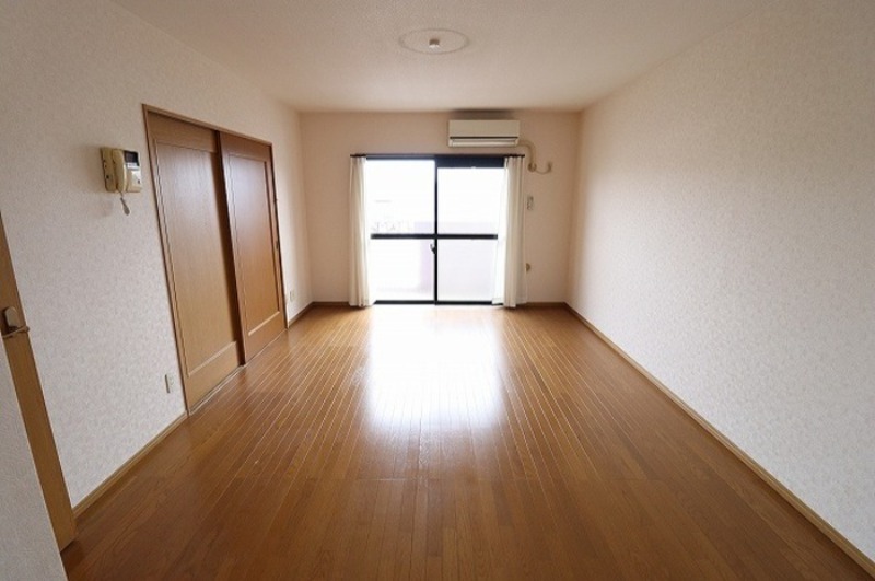 居室・リビング　図面と現状に相違がある場合には現状を優先