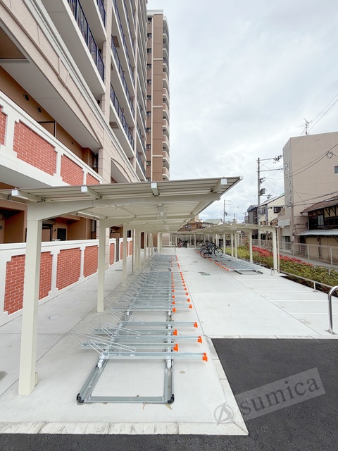 その他共有部分　屋根付き駐輪場が嬉しいです♪♪